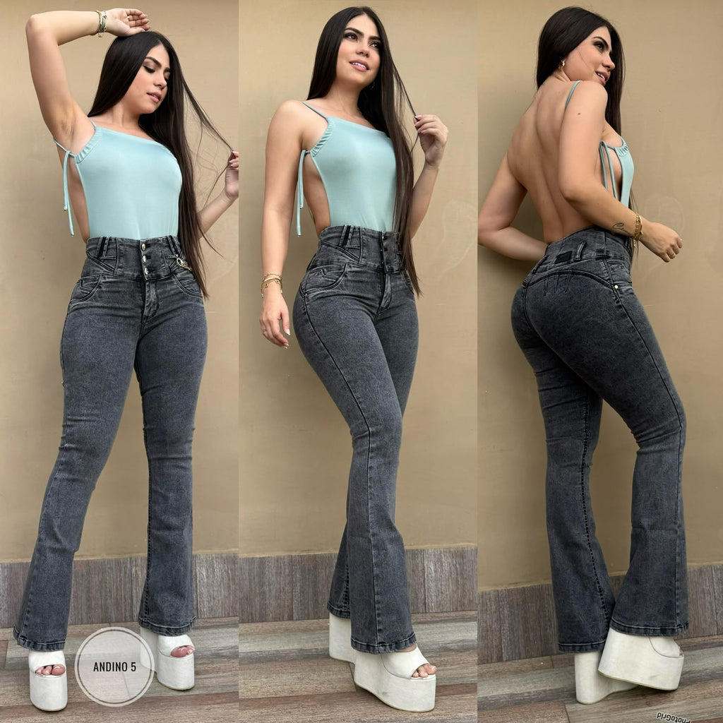 Escritura
 JEANS LEVANTA COLA